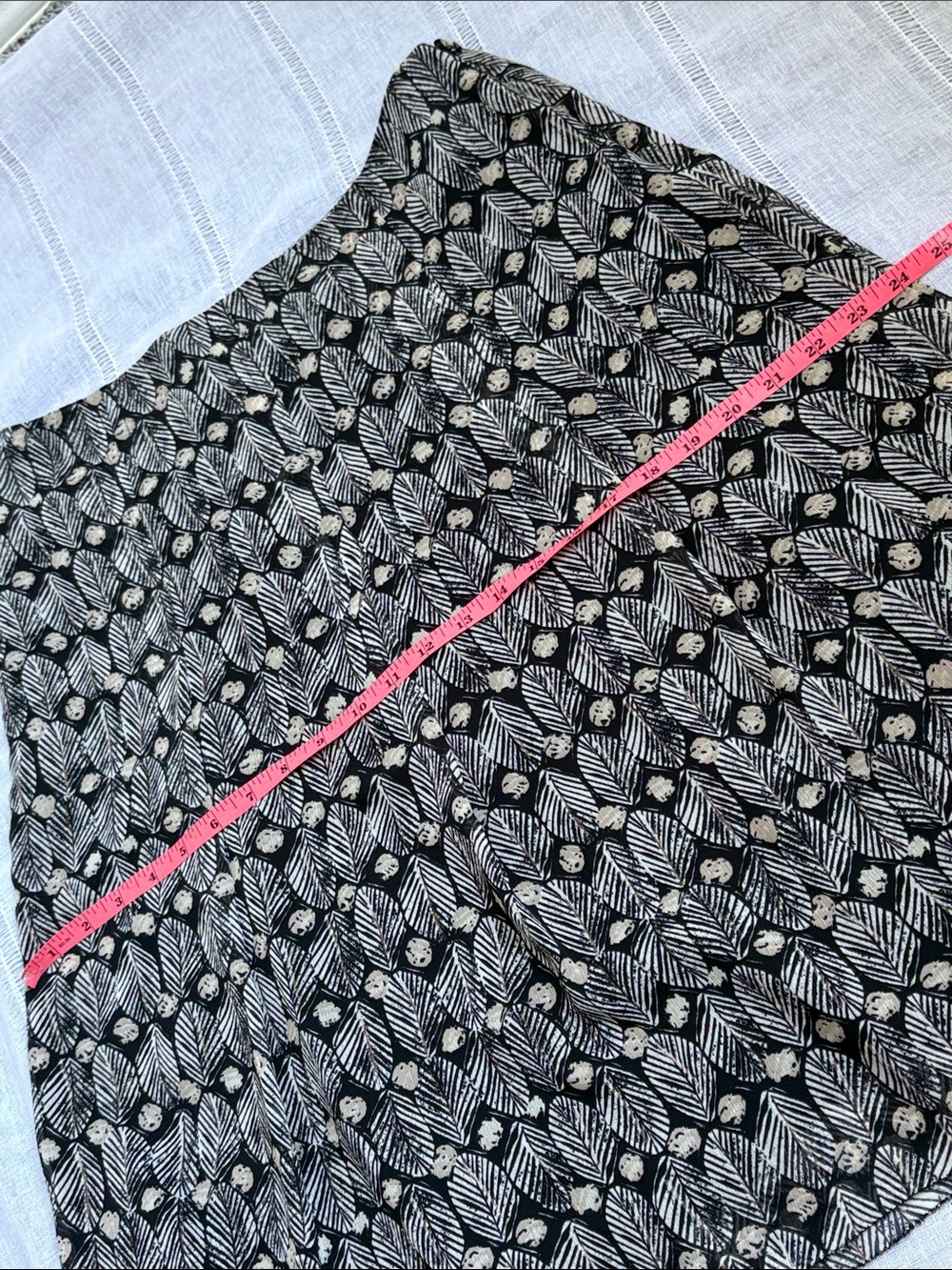 Sigrid Olsen black and white leaf print midi skirt. - Picture 13 of 13